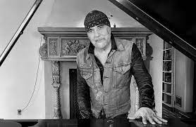 Daniel Lanois Music Artist Profile